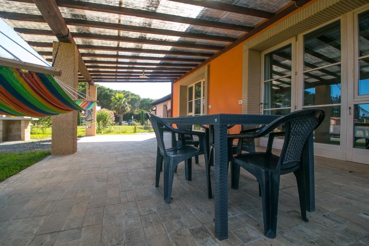 Fattoria Palazzeta - Pet & Family Friendly Aparthotel Cecina  Exteriör bild