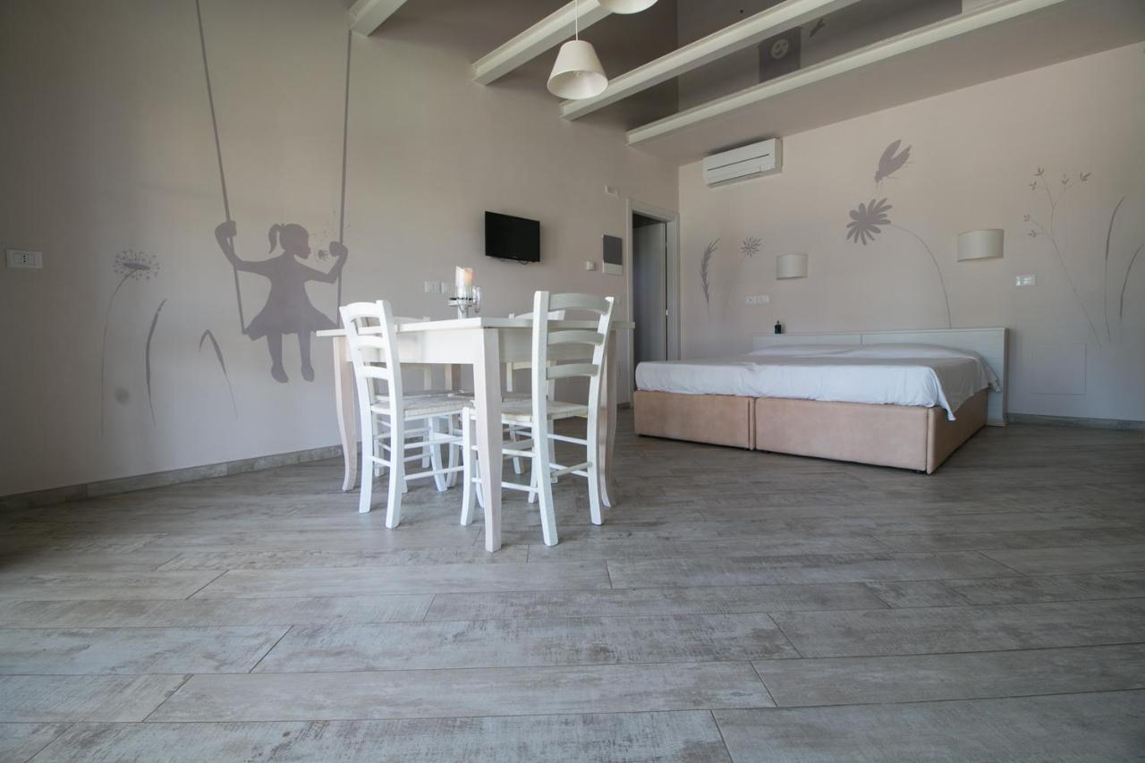 Fattoria Palazzeta - Pet & Family Friendly Aparthotel Cecina  Exteriör bild