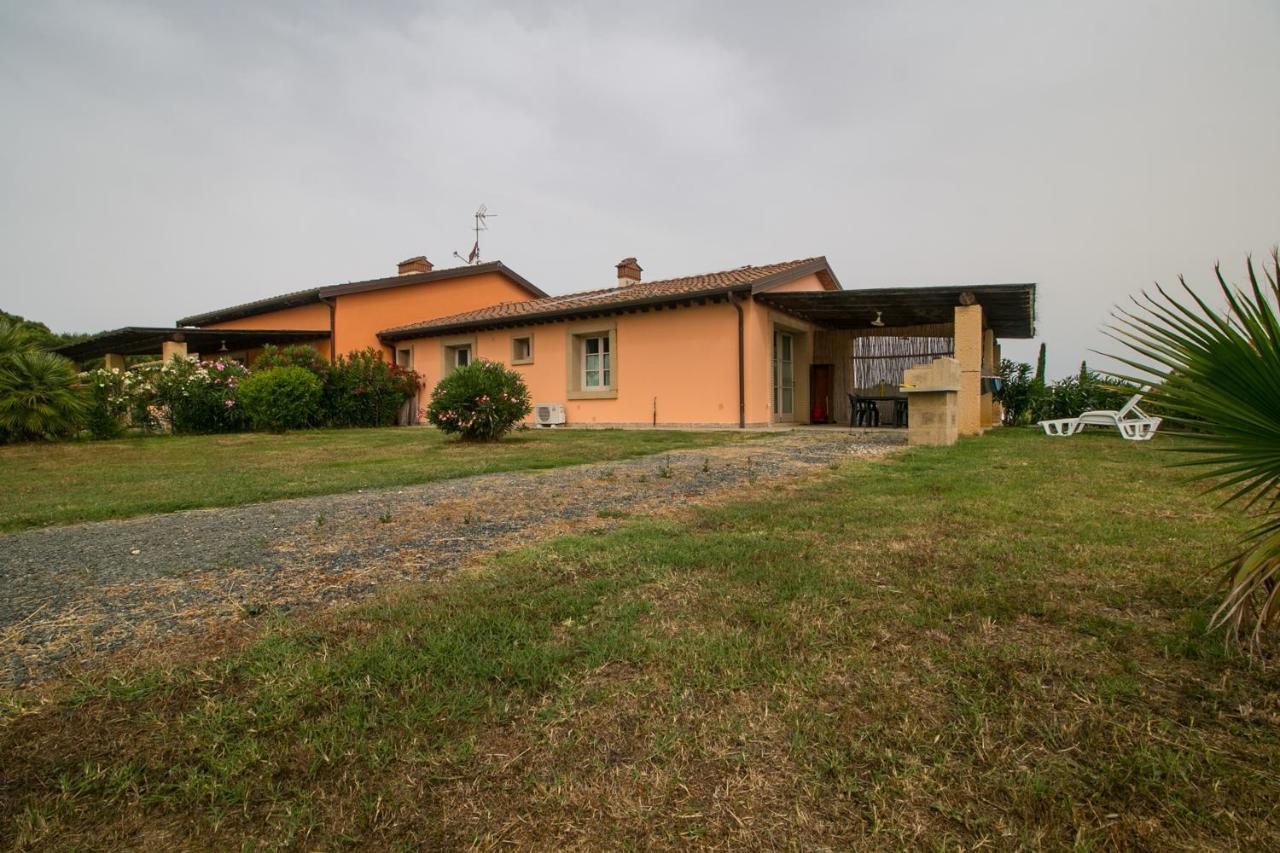Fattoria Palazzeta - Pet & Family Friendly Aparthotel Cecina  Exteriör bild