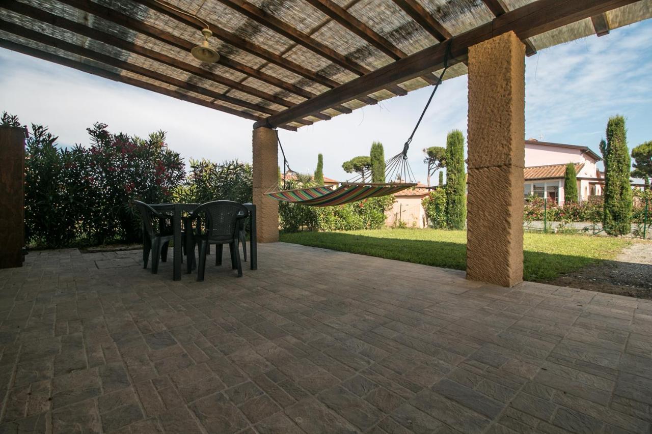 Fattoria Palazzeta - Pet & Family Friendly Aparthotel Cecina  Exteriör bild