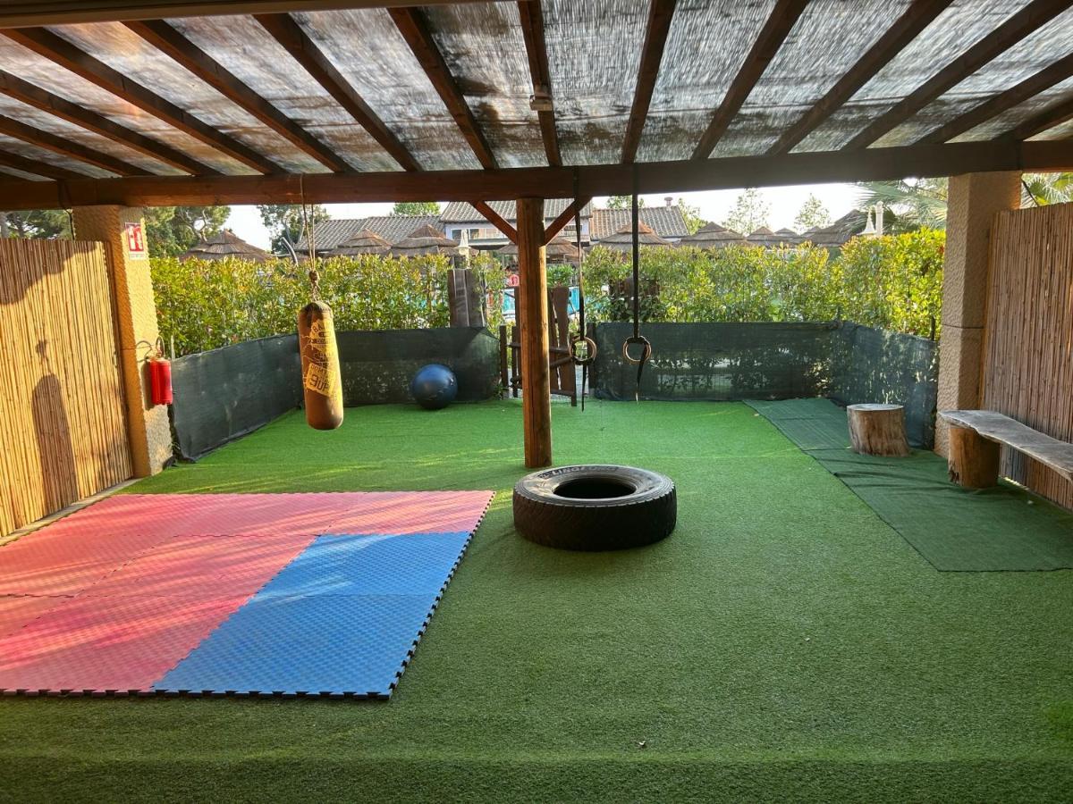 Fattoria Palazzeta - Pet & Family Friendly Aparthotel Cecina  Exteriör bild