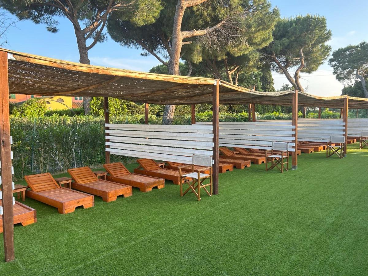 Fattoria Palazzeta - Pet & Family Friendly Aparthotel Cecina  Exteriör bild